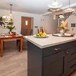 2 Bed In Harrogate Oc-75642 * Summer Bridge