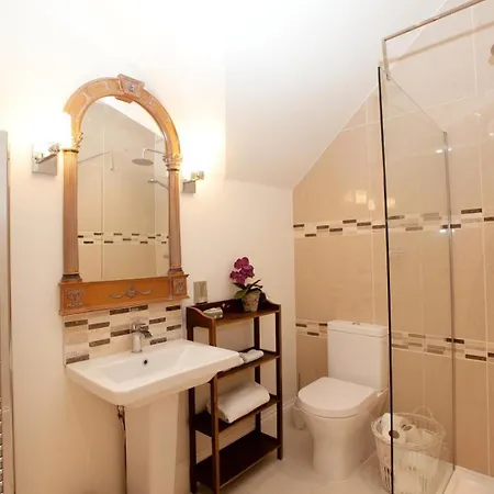 2 Bed In Harrogate Oc-75642 Tatil Evi